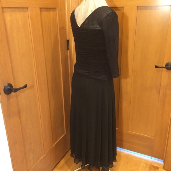 Sangria Fully Lined Black Midi Dress 16 NWT - Picture 6 of 15